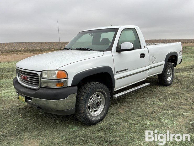 2001-gmc-sierra-2500-image-1