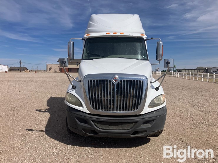 2015-international-prostar-image-2