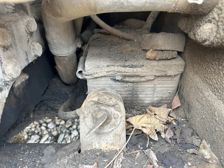 2017-caterpillar-239d-image-46