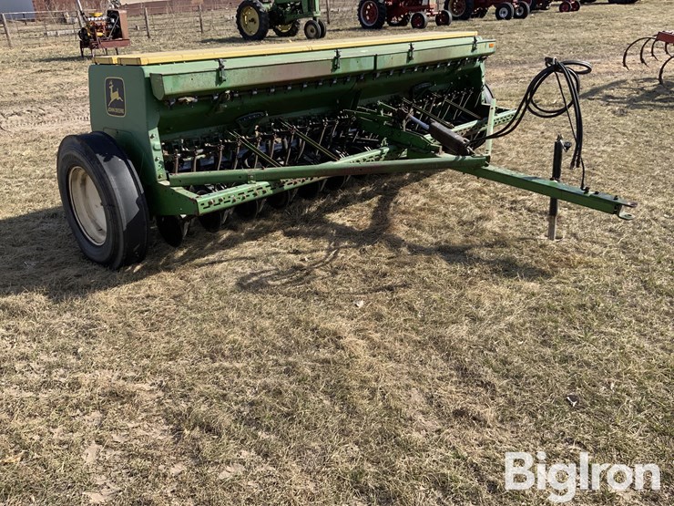 john-deere-8300-image-3