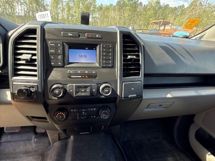 2018-ford-f150-xl-image-16