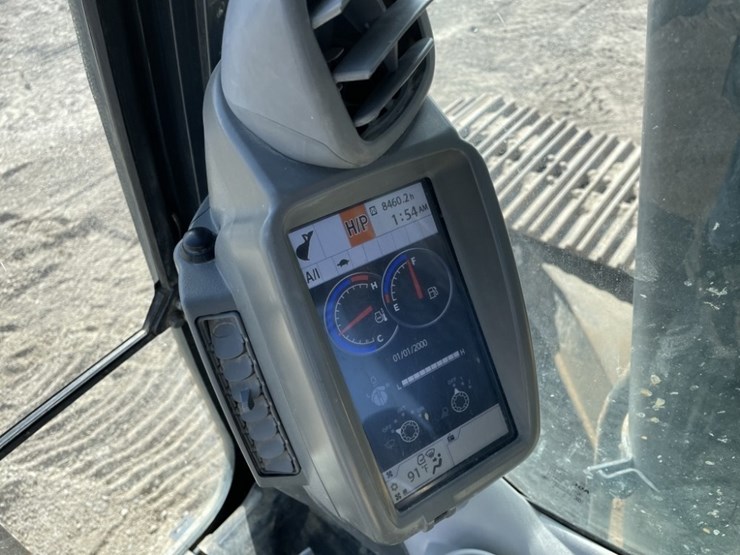 2012-deere-250g-lc-image-44