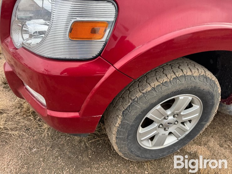 2010-ford-explorer-xlt-image-13