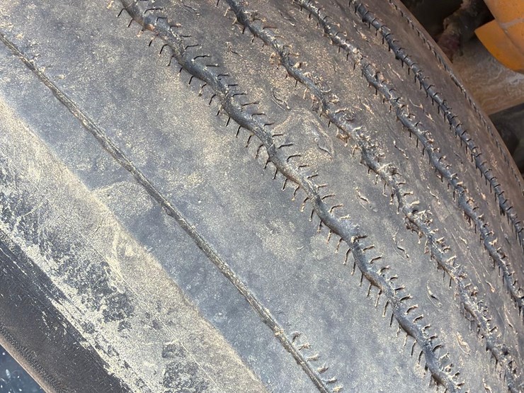 2008-thomas-saf-t-liner-c2-image-6