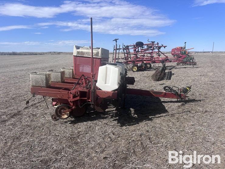 international-800-image-4