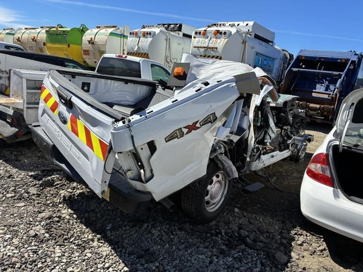 2020-ford-f150-image-3