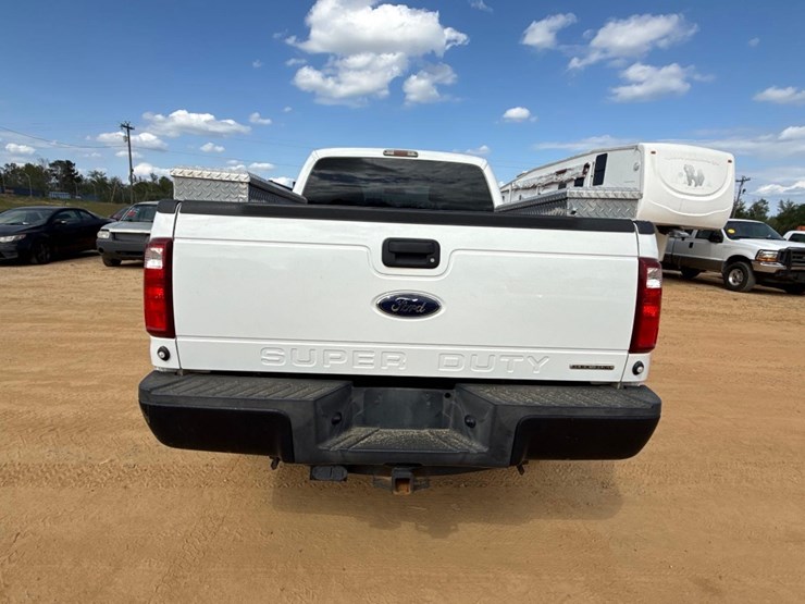 2015-ford-f250-xl-image-5