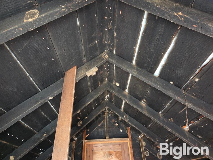 homemade-feed-shed-image-17