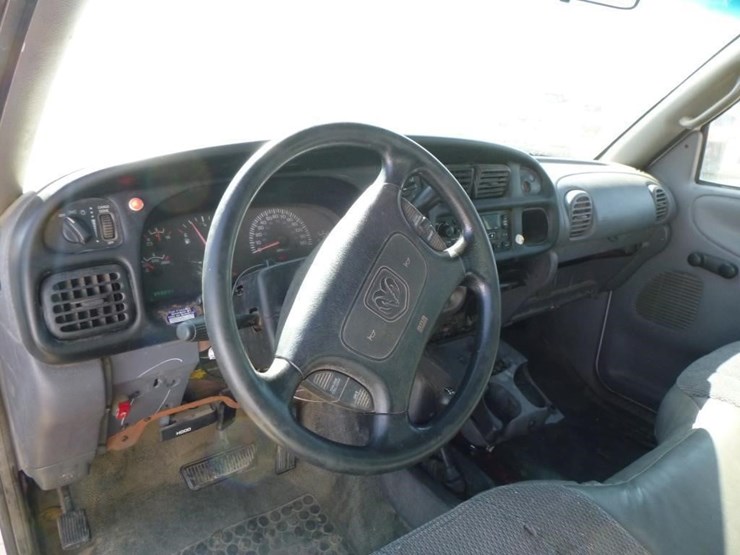 1999-dodge-ram-3500-image-10