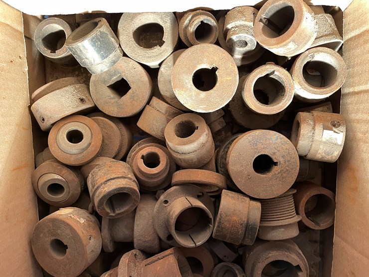 #2523-•-box-of-weld-on-hubs-image-4