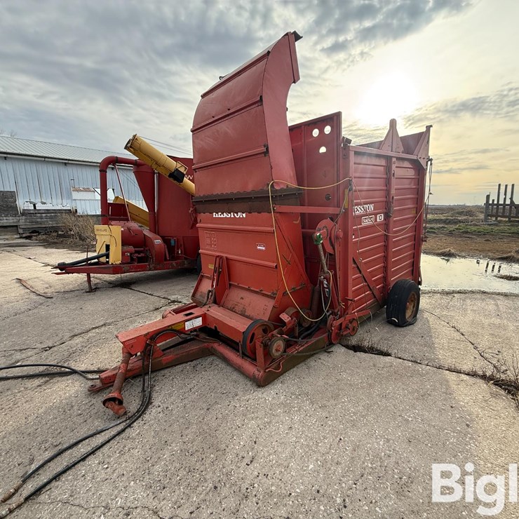 Hesston StackHand 10 Forage Stacker
