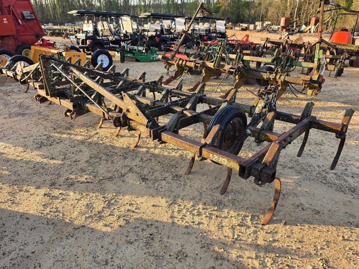 3210-john-deere-20-image-1