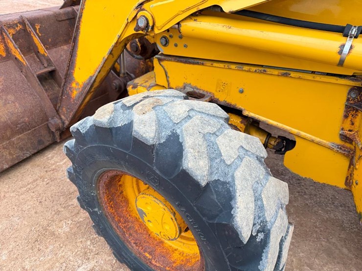 john-deere-410-image-7