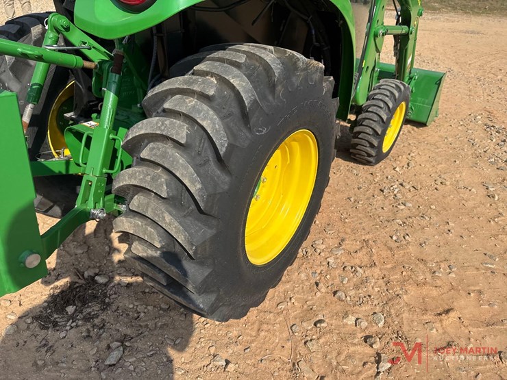john-deere-3046r-image-18