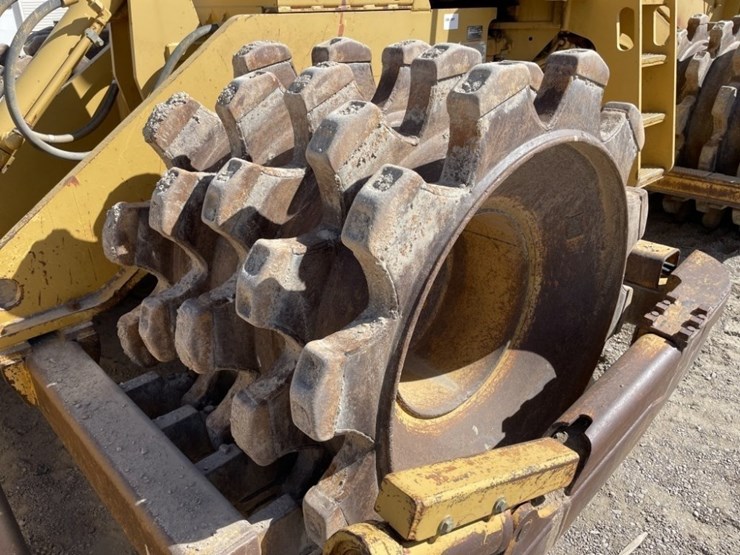 2006-caterpillar-815f-image-9