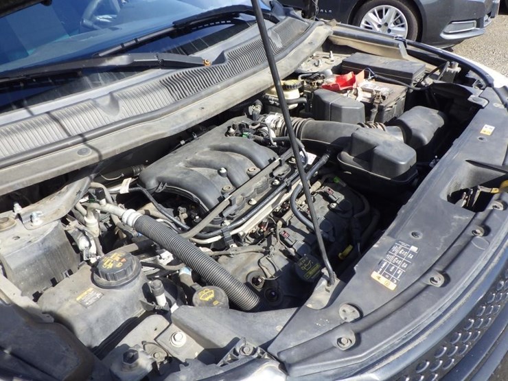 2013-ford-explorer-image-12