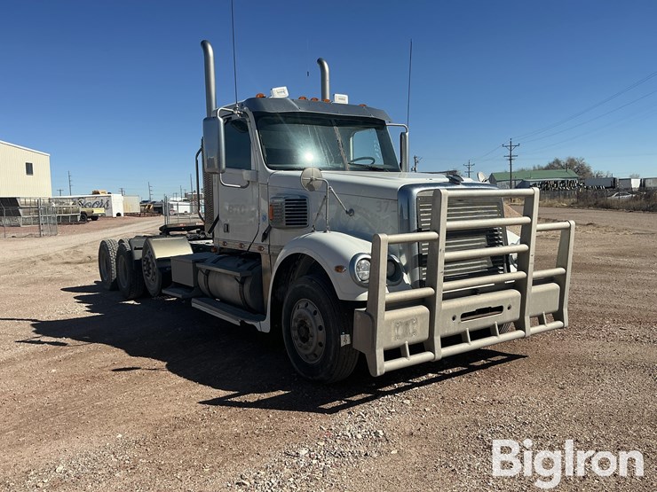 2017-freightliner-coronado-132-image-3