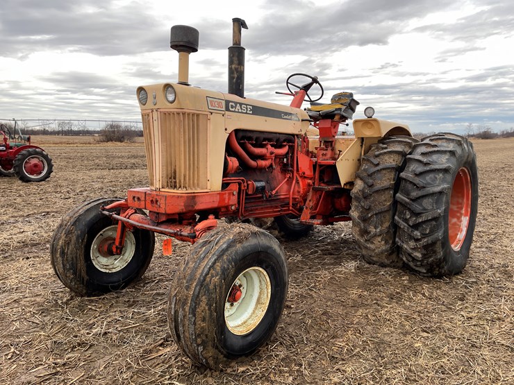 #105-•-case-1030-comfort-king-diesel-tractor-with-duals-image-1