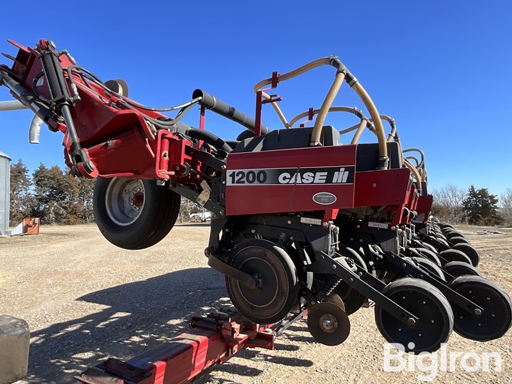 case-ih-1200-image-14