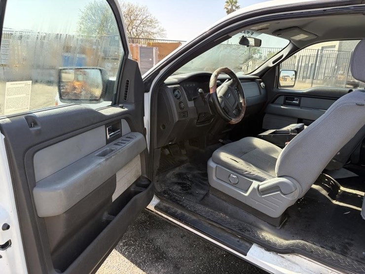 2012-ford-f150-xl-image-12