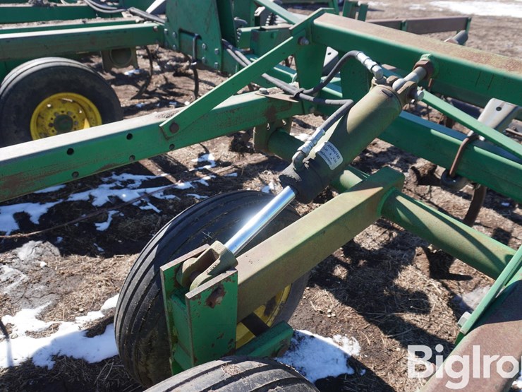 john-deere-726-image-19