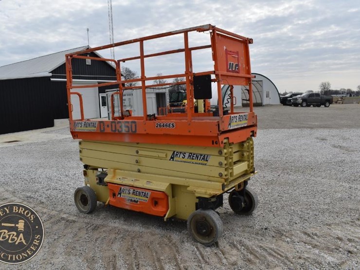 2015-jlg-2646es-image-7