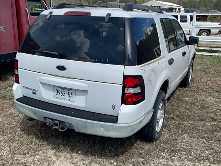 ford-explorer-image-3