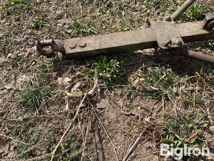 john-deere-12-image-10