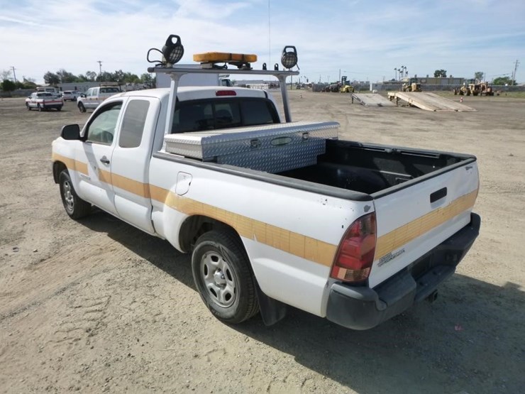 2013-toyota-tacoma-image-5