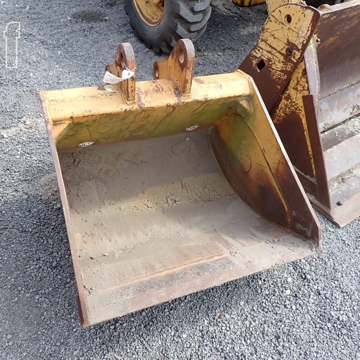 36" DIGGING BUCKET