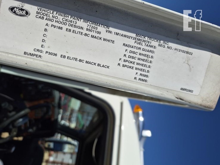 2014-mack-pinnacle-cxu613-image-15