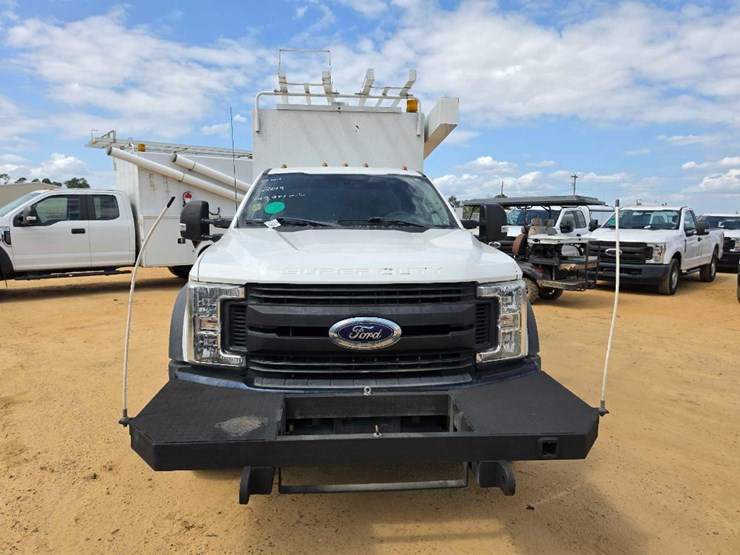 2019-ford-f550-xl-image-5