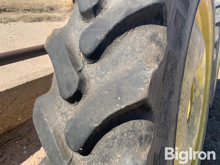 2013-john-deere-380-image-15