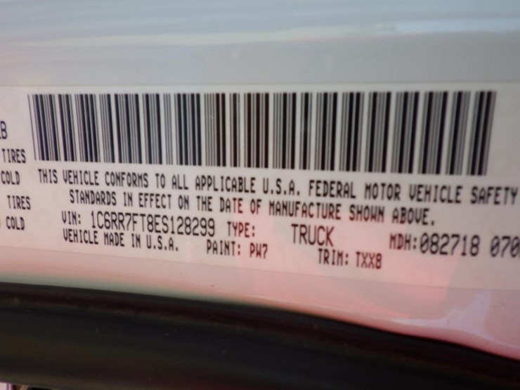 2014-dodge-1500-image-15