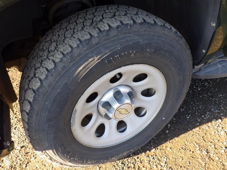 2014-chevrolet-tahoe-image-13