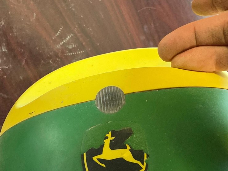 2017-john-deere-6000-image-11