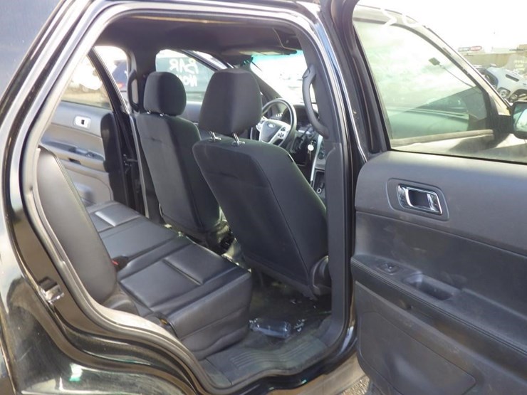 2013-ford-explorer-image-9