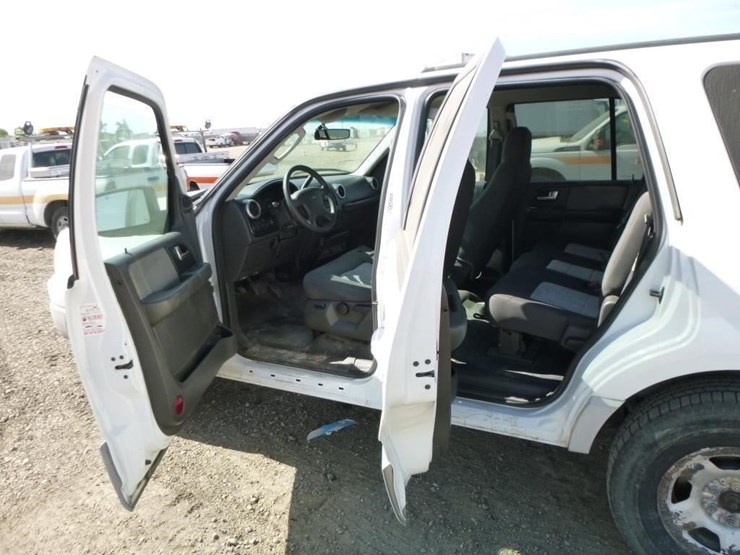 2003-ford-expedition-image-7