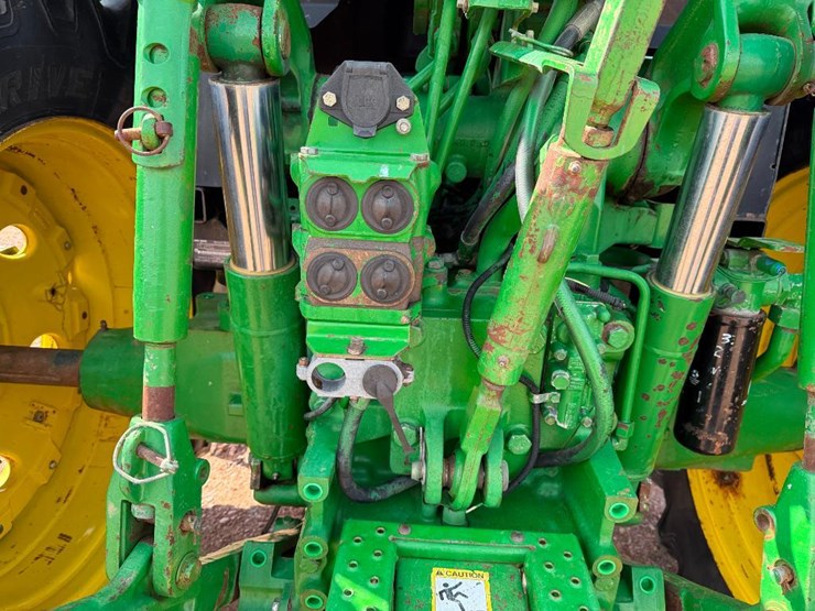 john-deere-7200-image-24