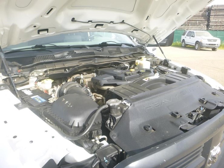 2012-dodge-ram-5500-image-13