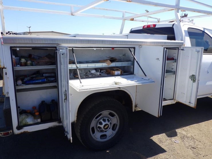 2018-chevrolet-2500hd-image-9