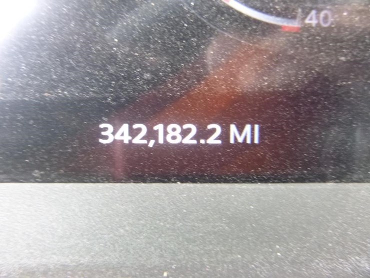 2024-peterbilt-579-image-24