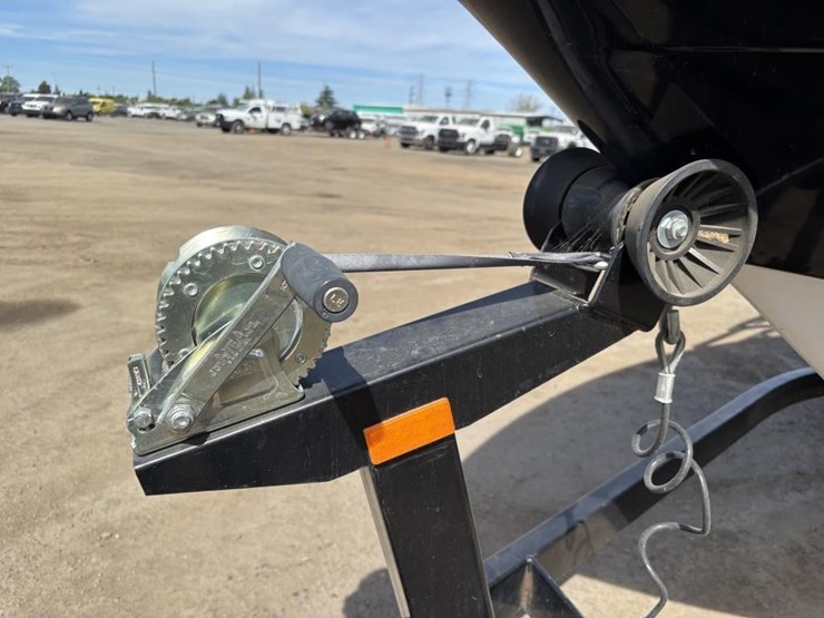 2005-unknown-trailer-image-48