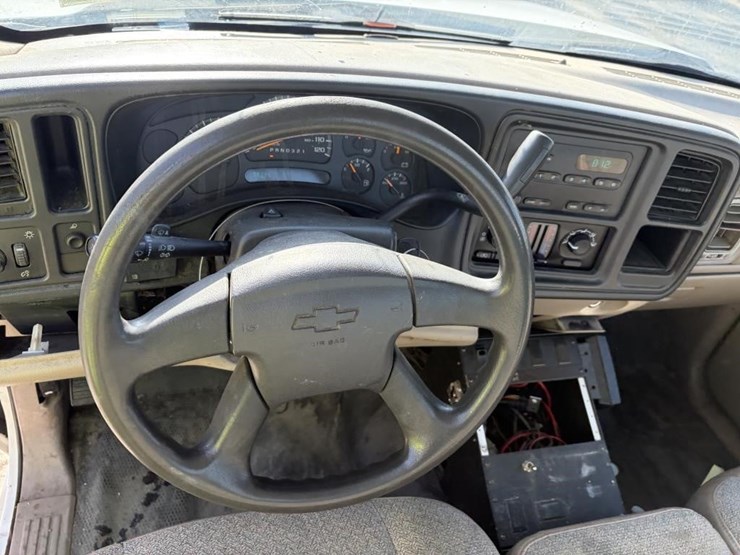 2006-chevrolet-silverado-1500-image-11