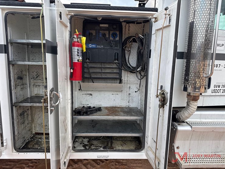 peterbiltpb337-service-truck-image-49