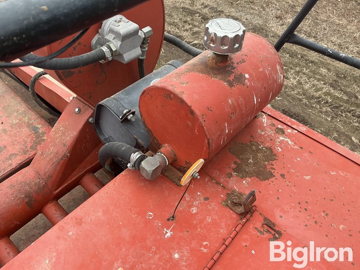 hesston-4910-image-12