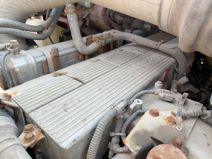 2008-sterling-lt9500-image-9