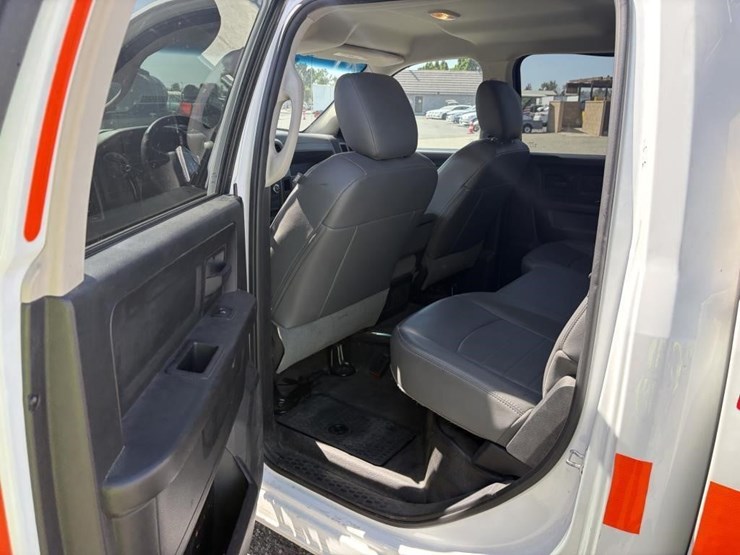 2016-dodge-1500-image-11