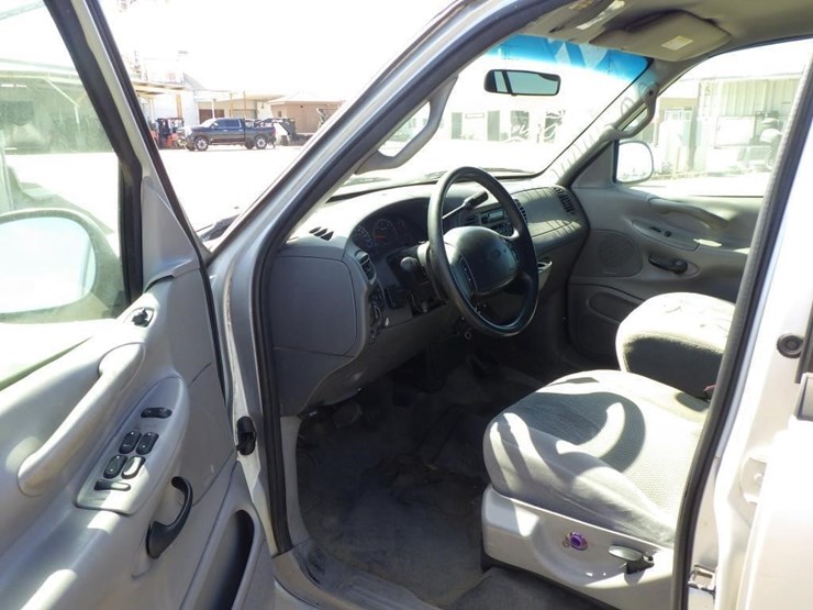 2000-ford-expedition-image-5