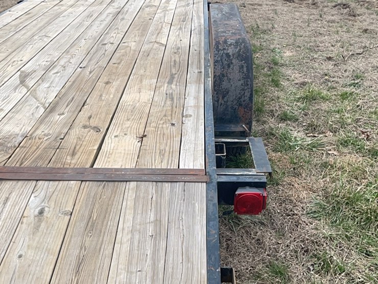 car-hauler-trailer-16’-with-2’-dove-tail-and-ramps-image-8